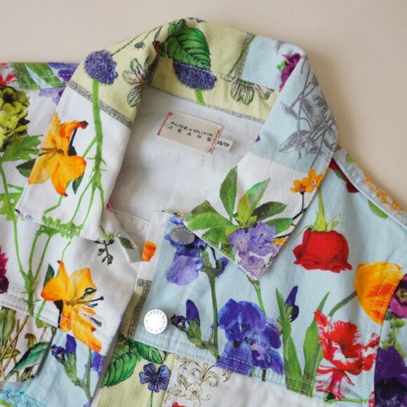 "Alice + Olivia" Denim "Chloe" Boxy Floral Patchwork Cropped Jacket - Size XS - Picture 4 of 9